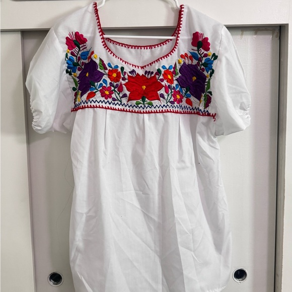 Mexican Embroidered White Top with Multicolor Floral Design - Picture 1 of 7